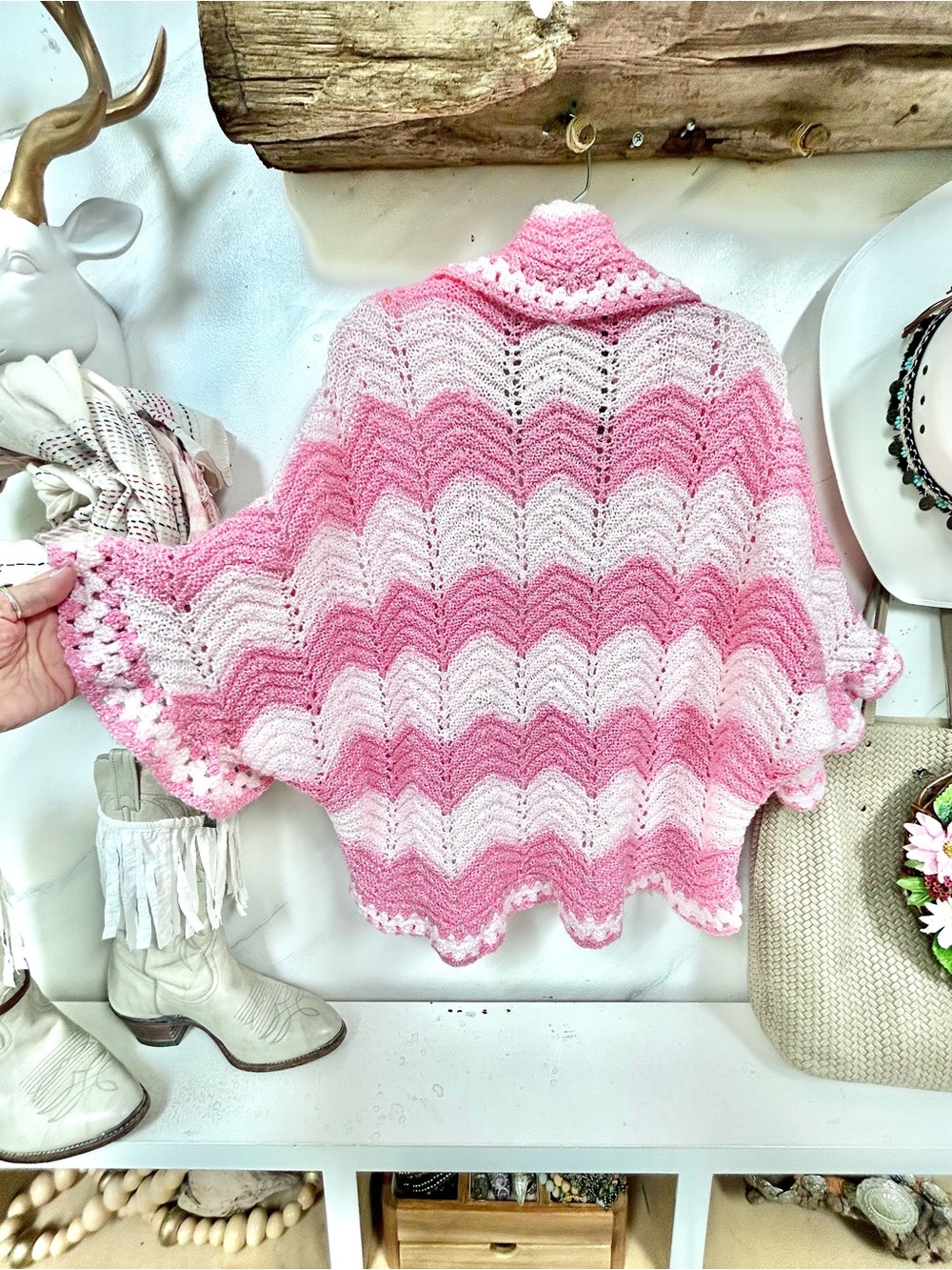 🌙 Artisan Chevron pink shrug knit boho kimono w cottagecore prairie Country vibe - Picture 9 of 12